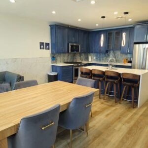 Crown St Apartment Top Floor